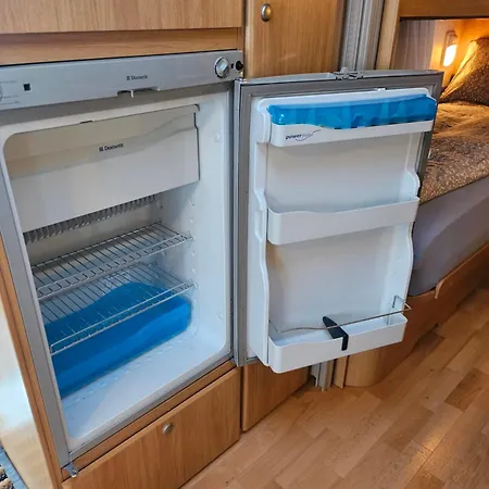 Prosper Caravan Tromso-free Parking I Have Also Same Place, 4 People 特罗姆瑟