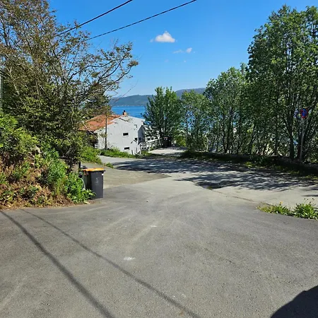 Prosper Caravan Tromso-free Parking I Have Also Same Place, 4 People * 特罗姆瑟