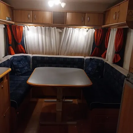 Prosper Caravan Tromso-free Parking I Have Also Same Place, 4 People * 트롬쇠