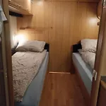 아파트 Prosper Caravan Tromso-free Parking I Have Also Same Place, 4 People 트롬쇠